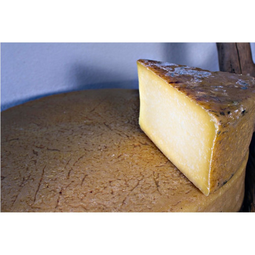 Lughente, Sardinian cheese - Luigi Biddau