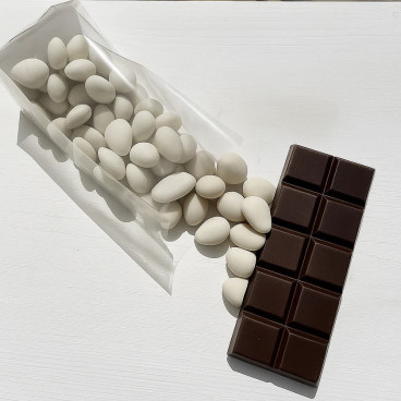Schokoladen-Dragée mit Mandel - Überzogene Mandeln - Hergestellt in Bari - 200-g-Packung - La Fattoria Della Mandorla